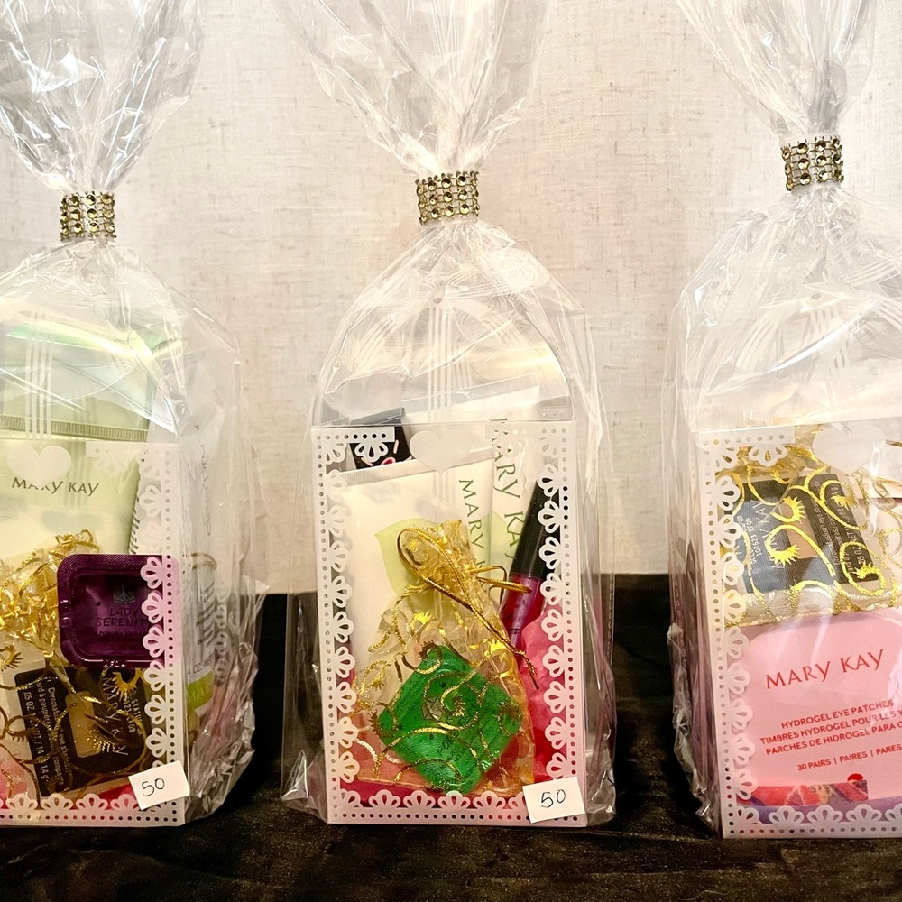 skincare and makeup gift packs.